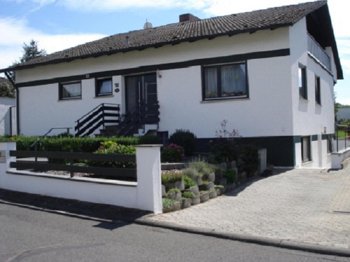 Ferienwohnung Troeppner Kolitzheim Екстер'єр фото